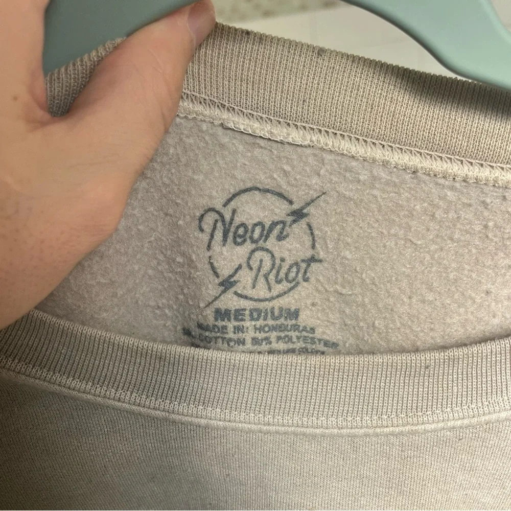 Urban outfitters sweater - Picture 5 of 5